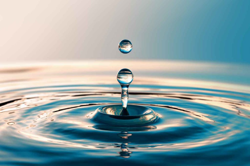 Water Based Vaping Explained  We Explore E-Liquid Technology! – myCigara