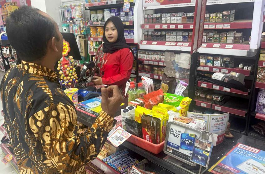  Indonesia Alarmed by Smoking Rates