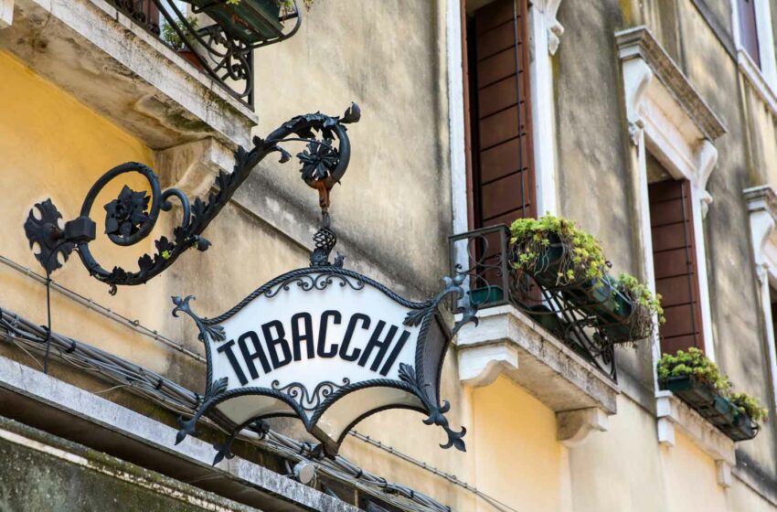  Italian Lawmakers Examine Tobacco Legislation